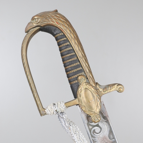 116 - A POLISH 1921/22 PATTERN CAVALRY OFFICERS SABRE. With a 77cm curved and pointed blade decorated with... 