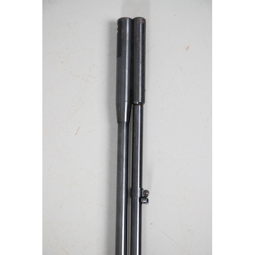 76 - A WEIHRAUCH HW 77 .22 AIR RIFLE. A .22 air rifle with a 39.5 cm barrel, variously stamped: Weihrauch... 