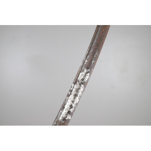 81 - A GEORGE III NAVAL OFFICER'S SWORD AND SCABBARD BY DRURY OF LONDON. The 82 cm broad curved blade wit... 