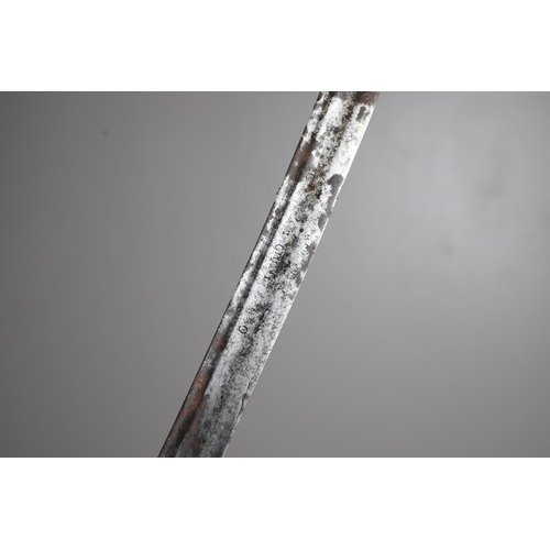 81 - A GEORGE III NAVAL OFFICER'S SWORD AND SCABBARD BY DRURY OF LONDON. The 82 cm broad curved blade wit... 