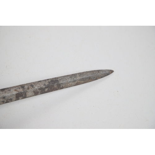 86 - A VICTORIAN 1821 PATTERN SWORD AND SCABBARD BY HENRY WILKINSON. With a well decorated 88 cm pointed,... 