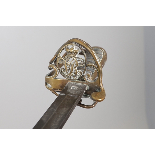 91 - A VICTORIAN 1822 PATTERN INFANTRY OFFICER'S SWORD. With an 80 cm slightly curved, pointed blade with... 