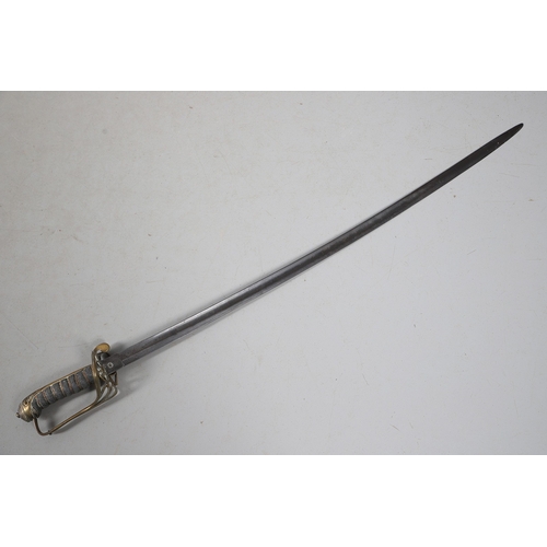 91 - A VICTORIAN 1822 PATTERN INFANTRY OFFICER'S SWORD. With an 80 cm slightly curved, pointed blade with... 