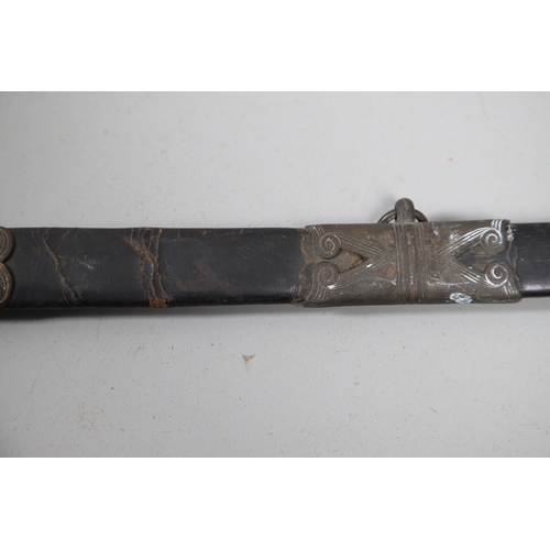 96 - A VICTORIAN 1854 PATTERN SWORD AND SCABBARD. An 1854 pattern sword with an 82 cm tapering, pointed p... 