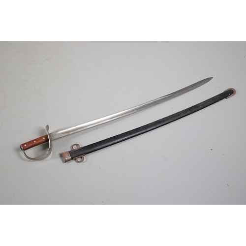 99 - AN 1890 PATTERN CAVALRY TROOPERS SWORD AND SCABBARD. With an 87 cm slightly curved and pointed blade... 