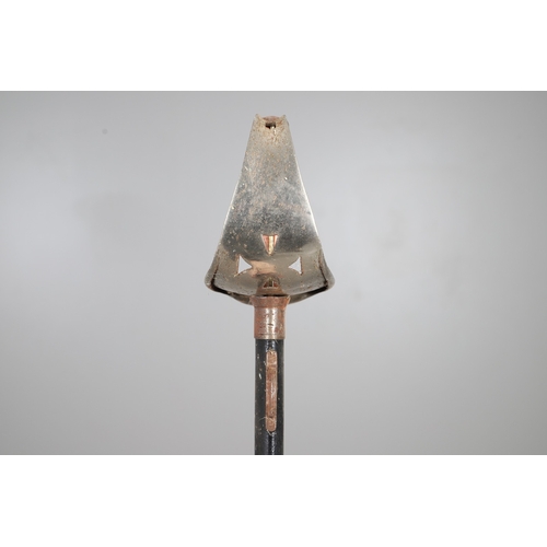99 - AN 1890 PATTERN CAVALRY TROOPERS SWORD AND SCABBARD. With an 87 cm slightly curved and pointed blade... 
