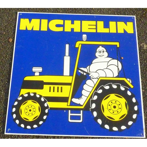 Pin's man / Bibendum Michelin - tractor (EGF signed Strawberry)