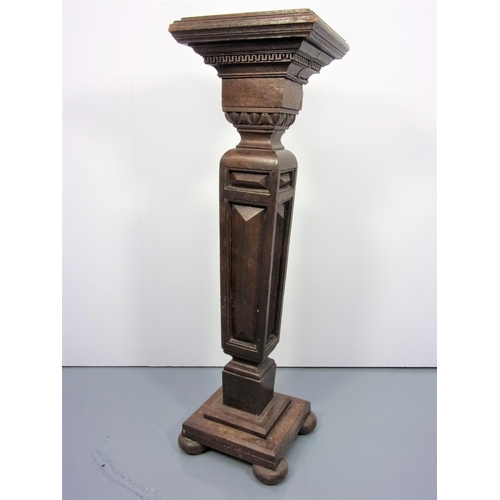 10 - SQUARE OAK PEDESTAL