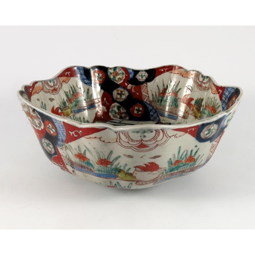 172 - ORIENTAL SCALLOPED BOWL, APPROX. 23.5 cm DIA.