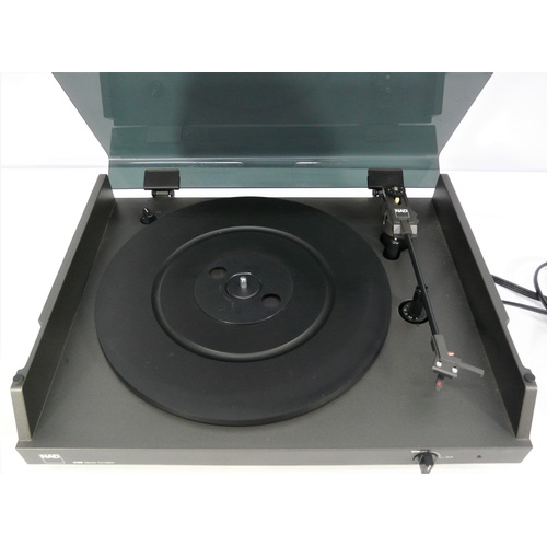 320 - NAD 5120 VINTAGE TURNTABLE IN GOOD WORKING CONDITION. FITTEDWITH ORTOFON RED STYLUS