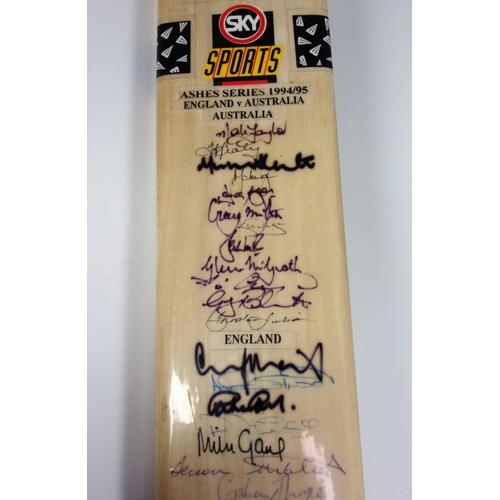 439 - EX DUNCAN FEARNLEY PRIVATE COLLECTION PRESENTATION FEARNLEY BAT FROM THE ASHES TOUR IN 1994/5, SIGNE... 