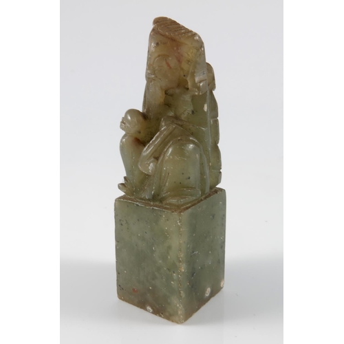 463 - CHINESE SQUARE FORM SEAL WITH FINIAL CARVED AS A SEATED SCHOLAR, APPROX. 9 cm H.