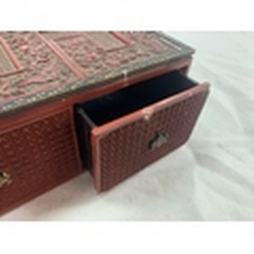 460 - AN INTRICATELY CARVED CHINESE CINNEBAR LACQUERED TREASURE BOX INCORPORATING DRAWERS, APPROX. 21 cm S... 