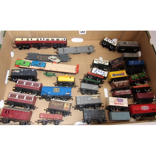 393 - GOOD SELECTION OF TRIANG AND HORNBY WAGONS MOSTLY PRIVATE OWNER WITH 2 COACHES OF 4 WHEELED VARIETY ... 