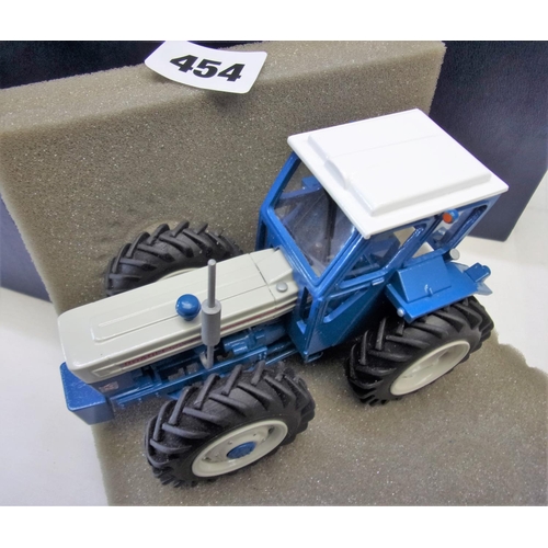 454 - A BOXED ROADLESS COLLECTION 120 LIMITED NUMBER 230/750 BY G&B MODELS OF A ROADLESS 120 TRACTOR MODEL