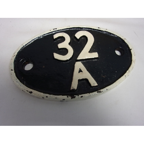 468 - RAILWAY LOCOMOTIVE SHED PLATE 32A NORWICH THORPE. PAINTED FRONT & BACK, SMALL CHIP ON TOP EDGE