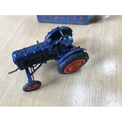 494 - BOXED CHAD VALLEY CO LTD HARBORNE LTD FORDSON MAJOR TRACTOR.