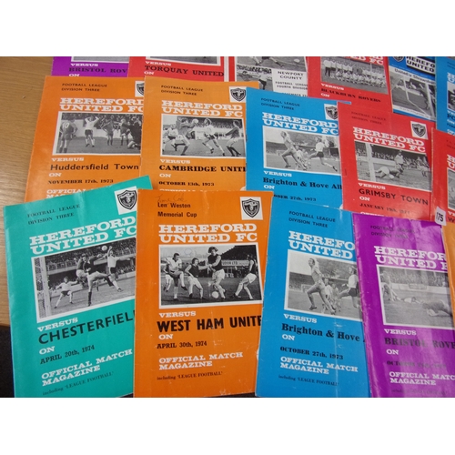 175 - LARGE QUANTITY OF HEREFORD UNITED FOOTBALL CLUB PROGRAMMES APPROX 29 MANY FROM THE 1973-74 SEASON MA... 