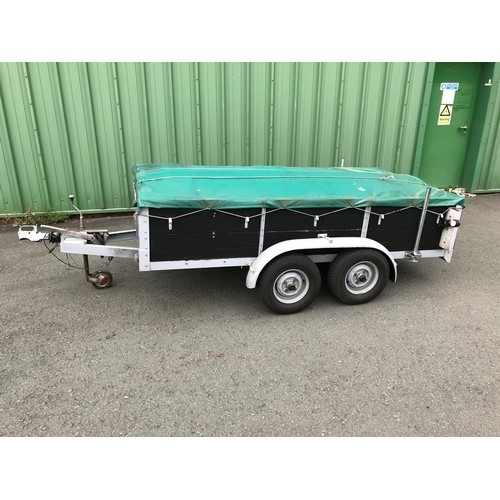 22 - TWIN AXLE TRAILER WITH TOW HITCH, LIGHTS COVER AND WOODEN SIDES BRADLEY DOUBLE LOCK MKIII,  PLATE AD... 