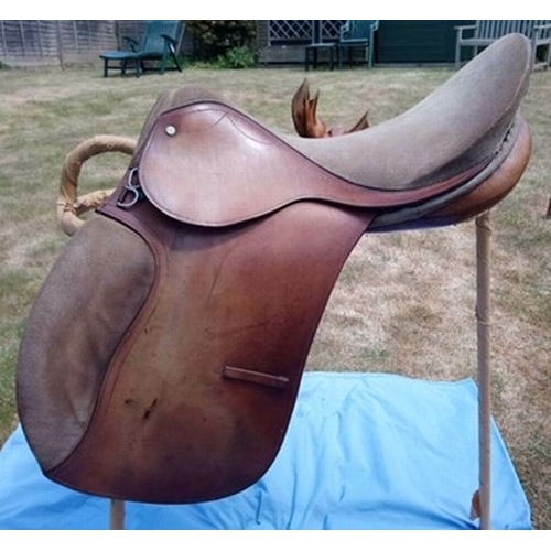 205 - EQUESTRIAN INTEREST, GIBSON NEW MARKET SADDLERS LTD RIDING SADDLE WITH SUEDE IN GOOD CONDITION WITH ... 