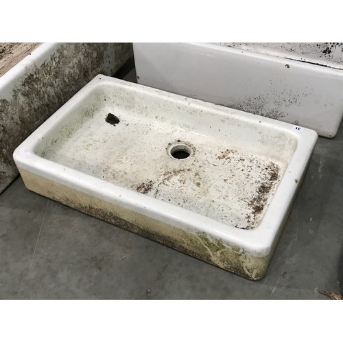 31 - BELFAST SINK, APPROX. 77 X 47 cm