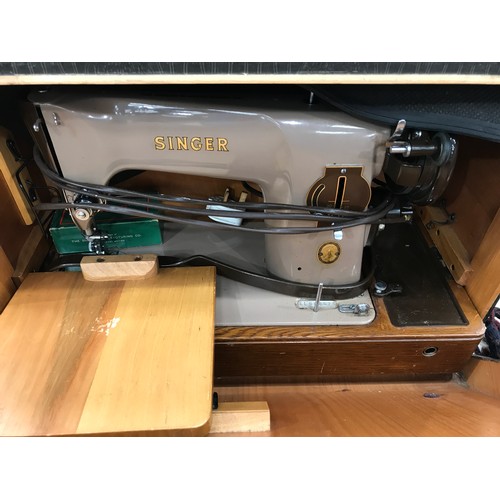 234 - ELECTRIC SINGER SEWING MACHINE