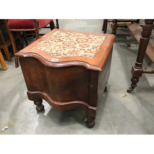 298 - SERPENTINE FRONT COMMODE