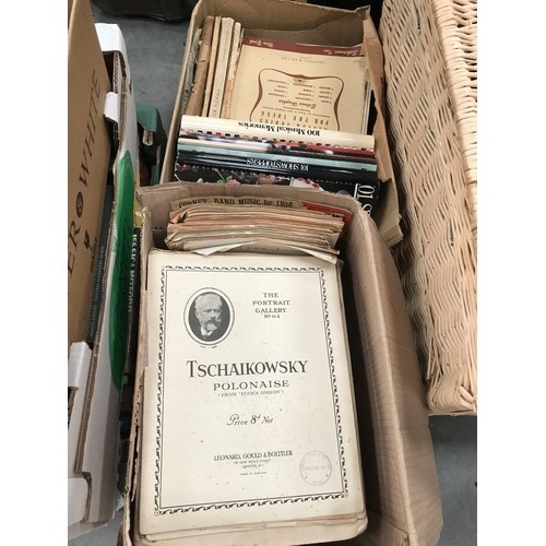 131 - LARGE QTY OF SHEET MUSIC AND OLD MUSIC BOOKS