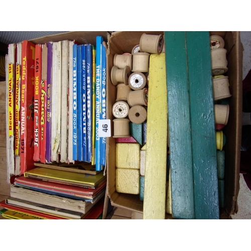 137 - QUANTITY OF VARIOUS CHILDREN’S ANNUALS CIRCA 1970S AND BOX OF WOODEN BUILDING BLOCKS