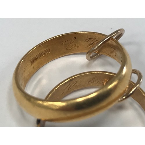 1385 - 2 GOLD WEDDING BANDS MARKED 950, APPROX. 10.3g