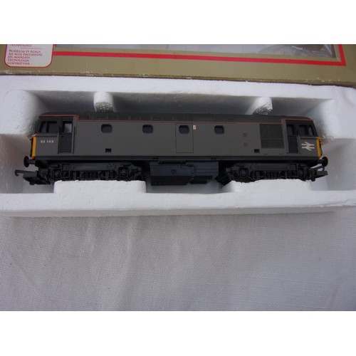 18 - MODEL RAILWAY , LIMA LIMITED EDITION CLASS 33 DIESEL LOCO, IN DEPT GREY, SPECIAL REPAINT BY THE RAIL... 