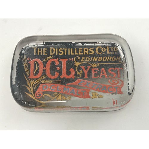 1807 - AN EARLY 20TH CENTURY RECTANGULAR ADVERTISING PAPERWEIGHT, THE DISTILLERS CO. LTD. EDINBURGH