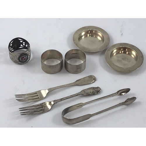 1936 - 2 SILVER DISHES, 2 SILVER FORKS, PAIR OF SILVER SERVIETTE RINGS, PAIR OF SILVER TONGS APPROX. 267g T... 