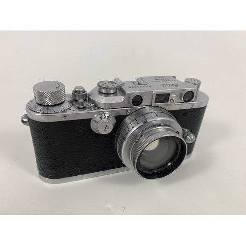 1734 - LEICA RANGEFINDER III CAMERA SERIAL NUMBER 131058 TOGETHER WITH ORIGINAL BOX AND SOME ACCESSORIES AN... 