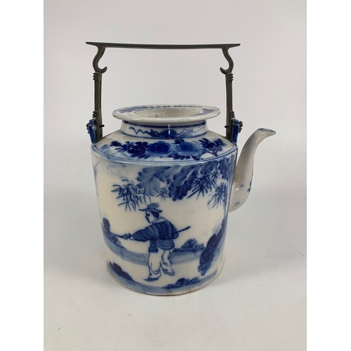 1766 - ORIENTAL BLUE AND WHITE TEA POT,POSSIBLY EARLY 18TH CENTURY, approx. 21 cm exc. handle