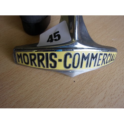 45 - 1930/40 MORRIS COMMERCIAL VINTAGE VEHICLE RADIATOR BADGE