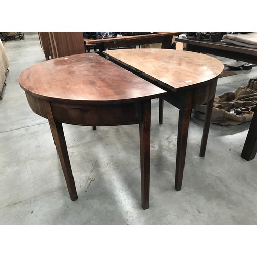 459 - 2 D END TABLES