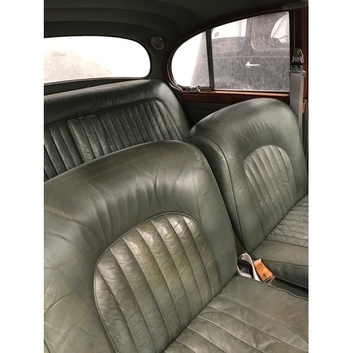 7 - CLASSIC MOTOR CAR JAGUAR MK2 3.4 REGISTRATION LOB 718F. FIRST REGISTERED 28-9-1967, GREEN CHASSIS 17... 