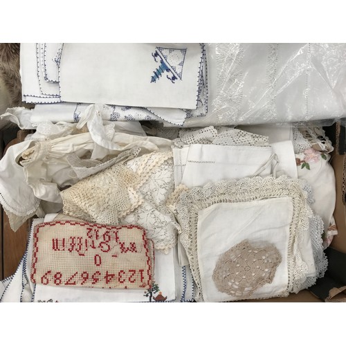 1351 - QUANTITY OF MISC LINEN AND LACE