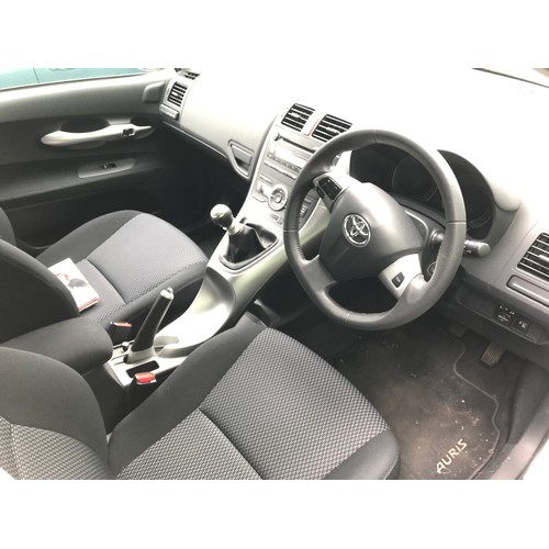 4 - MOTOR CAR, TOYOTA AURIS TR VALVEMATIC 5 DOOR HATCHBACK , REG VA10 KRV, PETROL, 1598CC, IN SILVER, FI... 