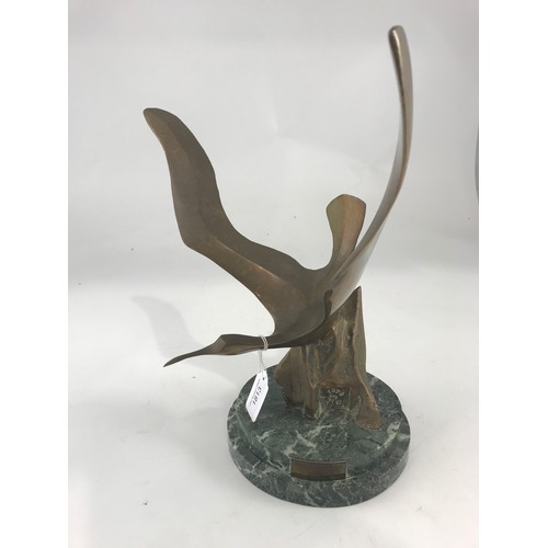 1813 - CONTEMPORARY BRONZE SCULPTURE BY JOHN MULVEY OF A MANX SHEARWATER 1979 STAMPED IN CASTING 1979 JM7/1... 