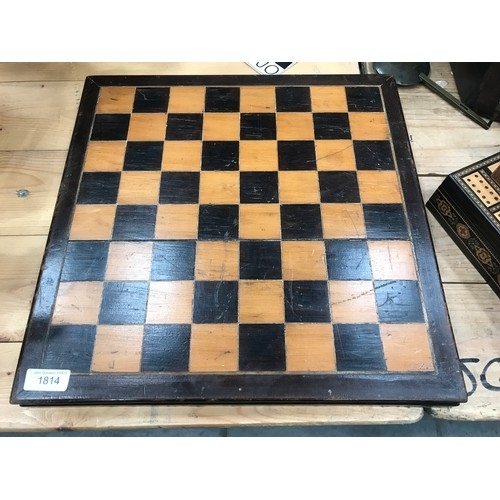 1814 - A VINTAGE POSSIBLY 19TH CENTURY INLAID ENGLISH WOODEN CHESS BOARD, APPROX 15.5 INCHES SQUARE