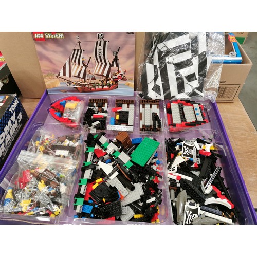 306 - LEGO SYSTEM, LARGE BOX 6286 PIRATE GALLEON, NOT CHECKED