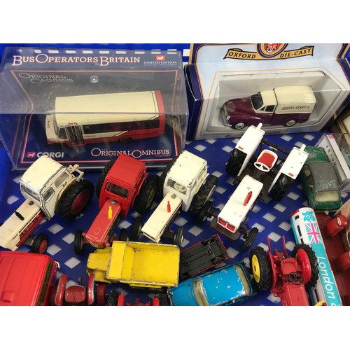 301 - COLLECTION OF DIE CAST TOYS INCLUDING DAVID BROWN 990 TRACTOR, DAVID BROWN 890 TRACTOR AND A DAVID B... 