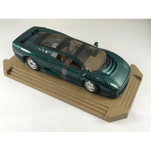 280 - PART BOXED MAISTO JAGUAR XJ220 (1992) IN ORIGINAL PACKING WITH MAISTO TAPE PLUS VIEWMASTER 3D VIEWER... 