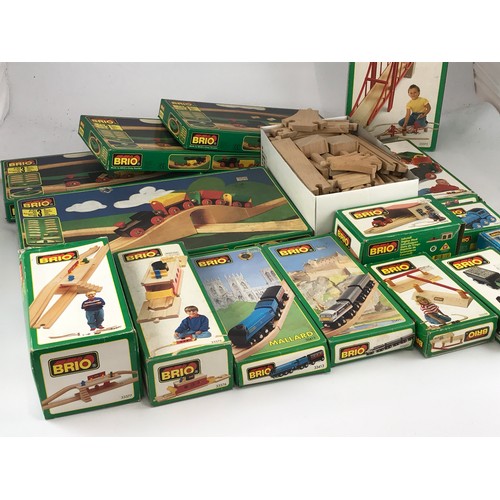 304 - BRIO, GOOD COLLECTION OF BRIO MODEL RAILWAY FOR YOUNGER ENTHUSIASTS COMPRISING SETS AND BOXED 33125 ... 