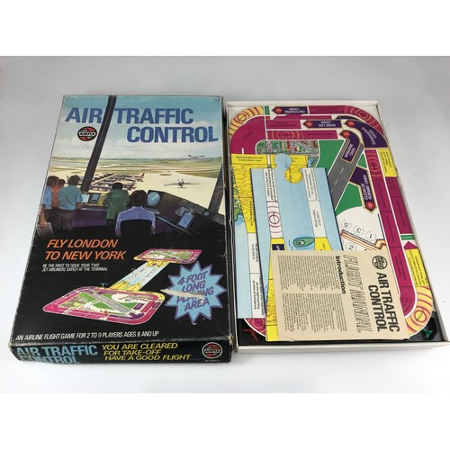 315 - SCHUCO, A VARIANTO 3010 ELECTRIC AUTOMOBILE GAME WITH AUTOMATIC STEERING IN VGC, BOXED CONDITION, PL... 