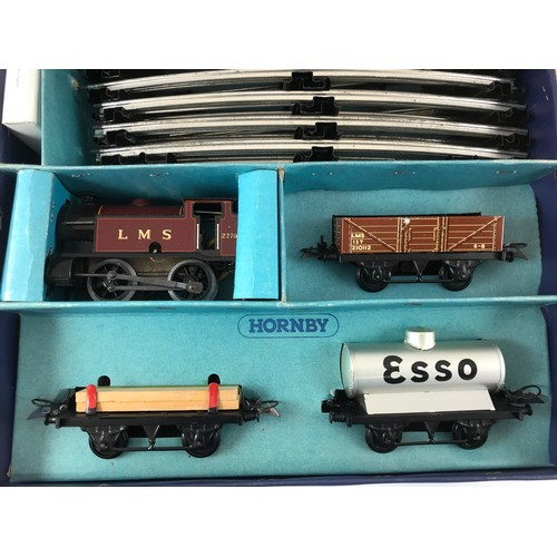 184 - HORNBY O GAUGE HORNBY TRAIN NUMBER 201 TANK GOOD SET LMS IN ORIGINAL BOX, 1 TEAR TO CORNER OF BOX, I... 