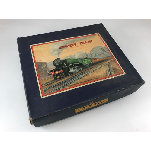 184 - HORNBY O GAUGE HORNBY TRAIN NUMBER 201 TANK GOOD SET LMS IN ORIGINAL BOX, 1 TEAR TO CORNER OF BOX, I... 