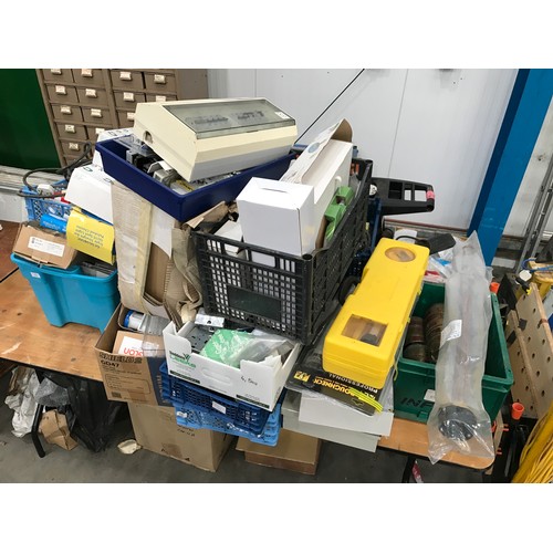 552 - LARGE QTY. ELECTRICAL PARTS AND ACCESSORIES